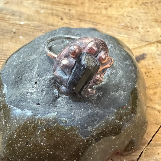 Dravite Portal Ring